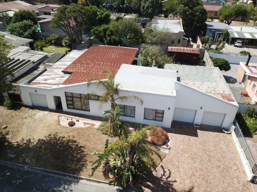 3 Bedroom Property for Sale in Mabille Park Western Cape